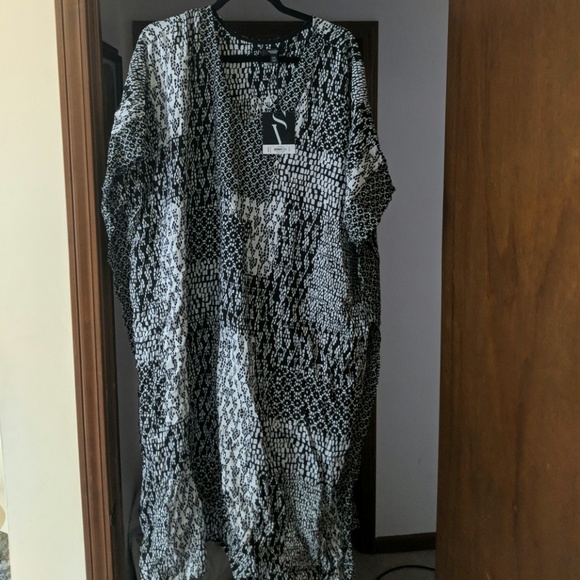 vera wang caftan
